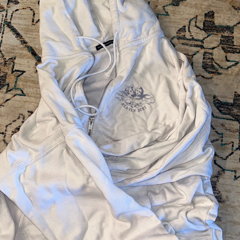 Brandy Melville Heaven Sent OS zip up (oversized)
